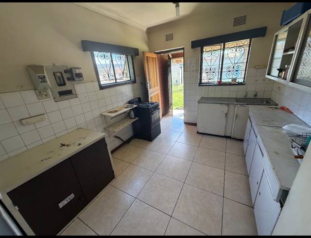 8 BEDROOM HOUSE FOR SALE IN VANDERBIJLPARK CE 2